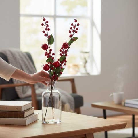 GAŁĄZKA JARZĘBINY Z OŚNIEŻONYMI LIŚĆMI 67 CM czerwona