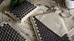 Mata do akupresury z poduszką i torbą