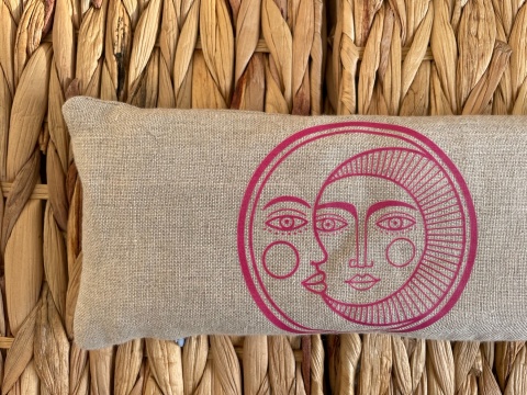 Poduszka na oczy z lnu z lawendą i pestkami wiśni słońce i księżyc beżowa