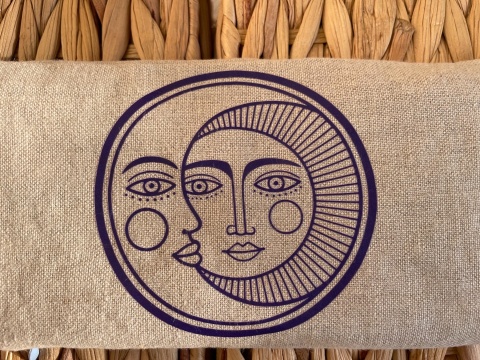 Poduszka na oczy z lnu z lawendą i pestkami wiśni słońce i księżyc beżowa