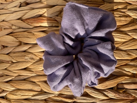 Lniana gumka do włosów scrunchie fioletowa