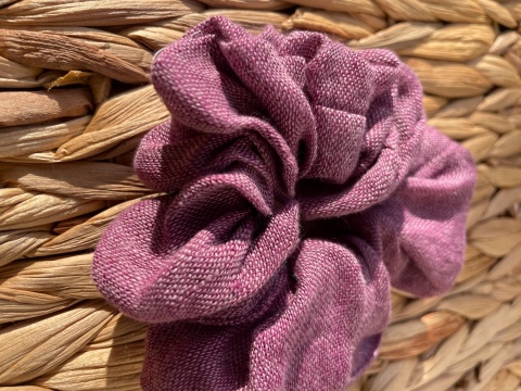 Lniana gumka do włosów scrunchie